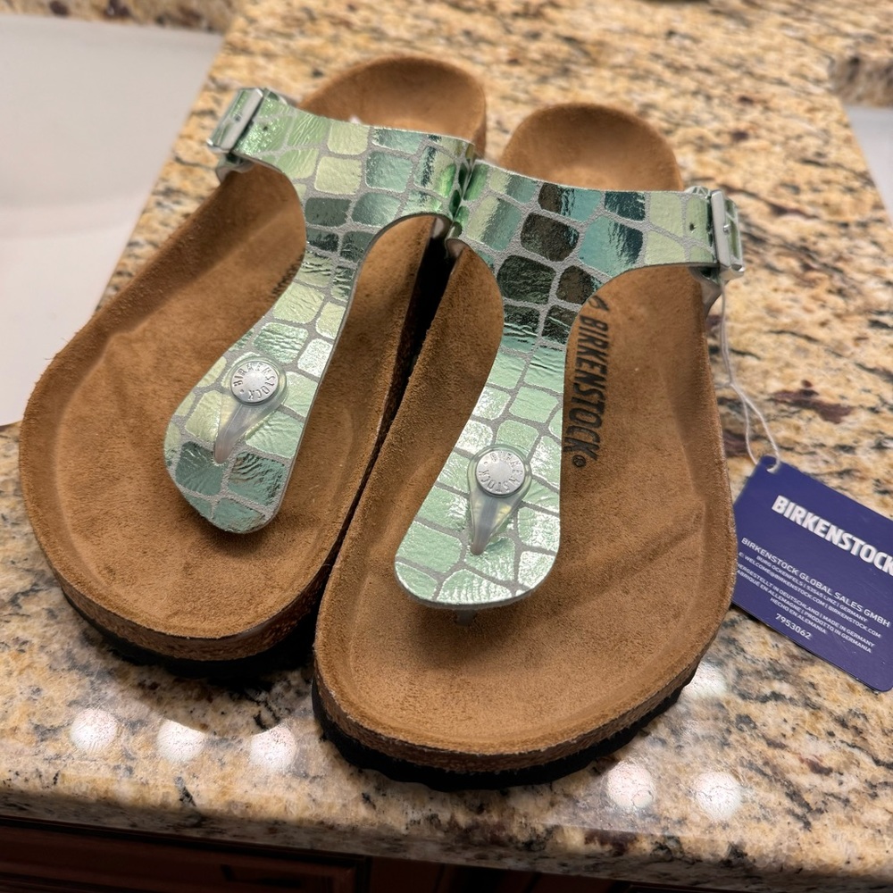 Birkenstock Sandals 💚 - Picture 6 of 11